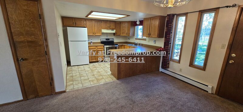 Lots of space in this 3 Bedroom 2.5 Bath Ridges Duplex property image