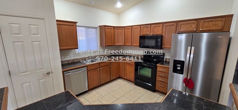 Newer 4 Bedroom 2 Bath Fruita property image