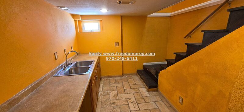 Near CMU College Students Accepted with Guarantor property image