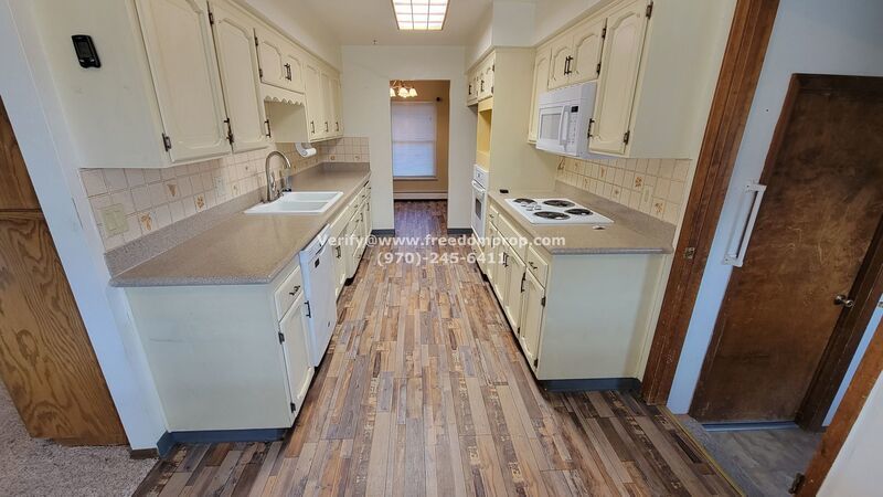 Established 3 bedroom 2 bath home property image