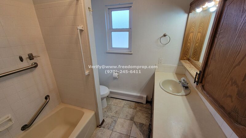 Established 3 bedroom 2 bath home property image