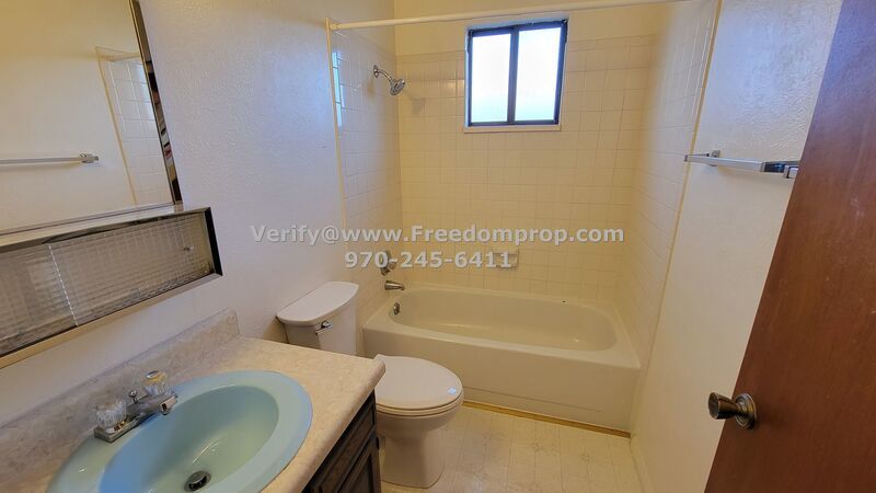 Well Kept 2 Bedroom 1 Bath First Floor Apartment property image