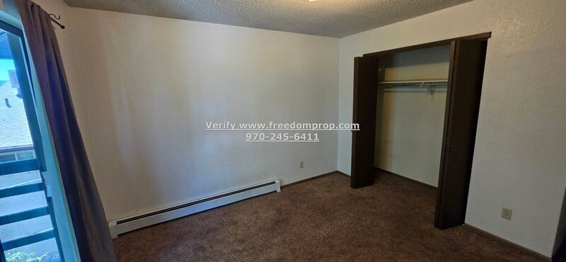 Near CMU Convenient Location 3rd Floor 2 Bedroom 1 Bath 1 car garage Apartment property image