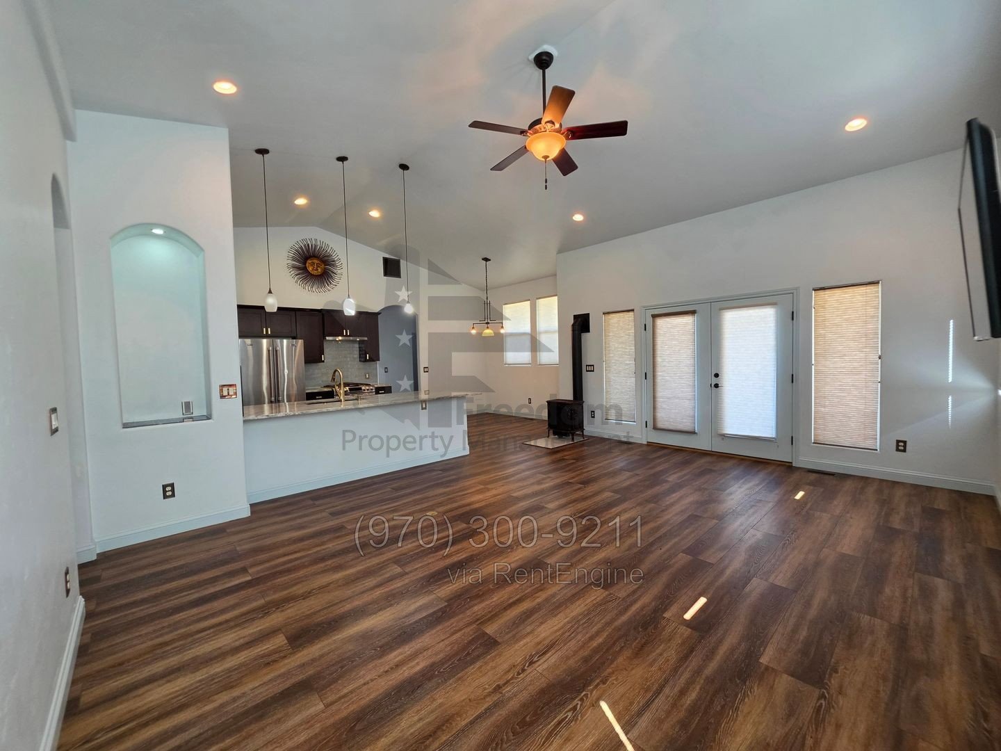 Stunning 3 bed 2 bath home near Tiara Rado property image