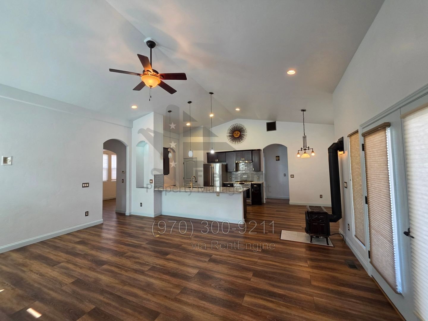 Stunning 3 bed 2 bath home near Tiara Rado property image