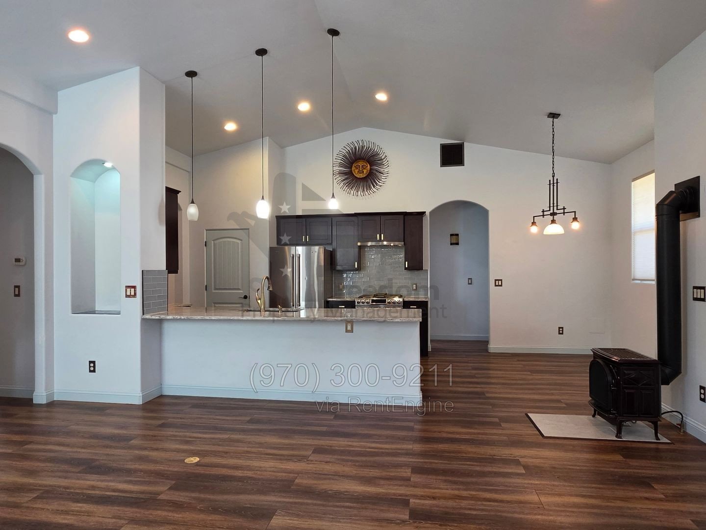 Stunning 3 bed 2 bath home near Tiara Rado property image