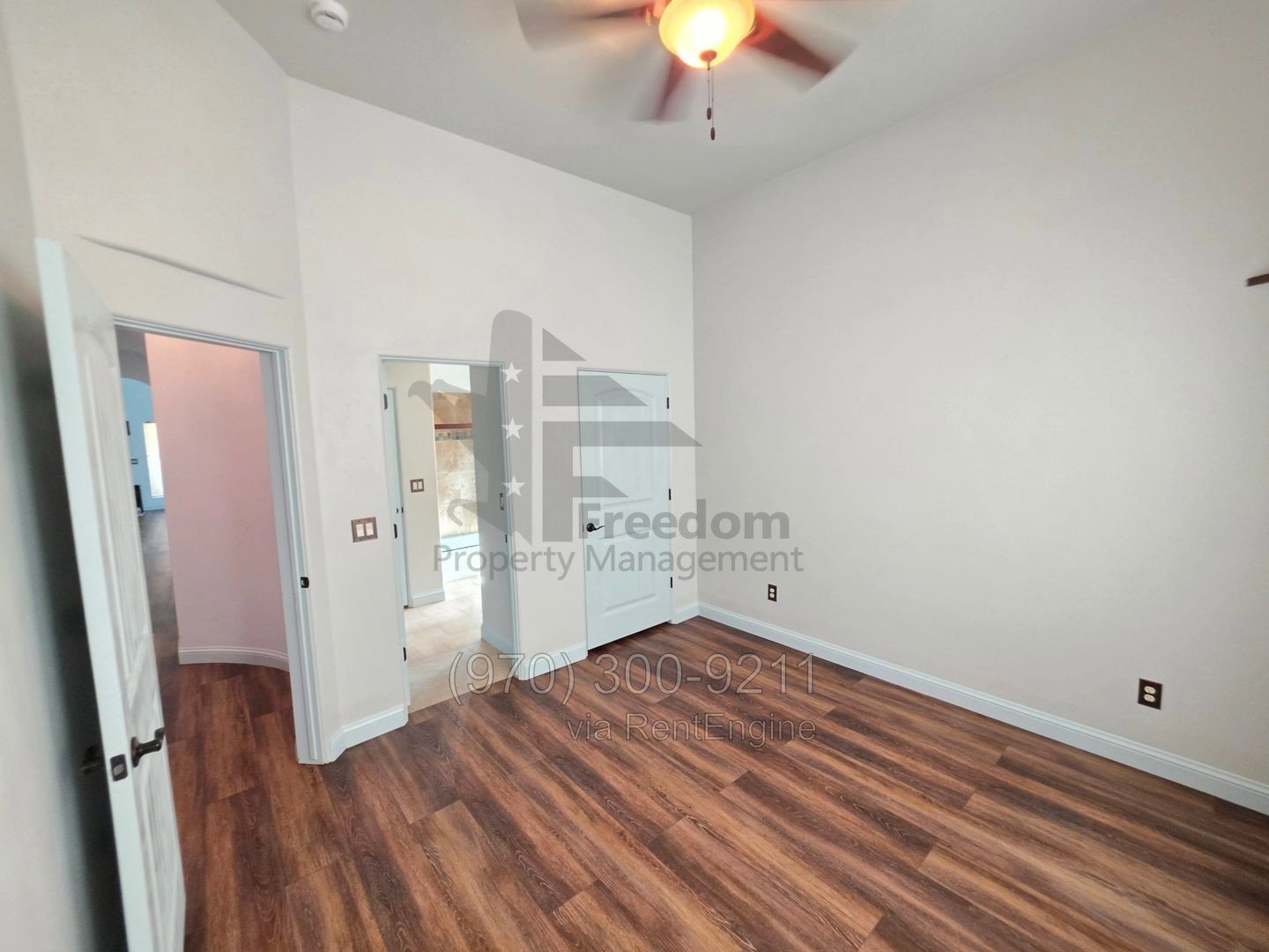 Stunning 3 bed 2 bath home near Tiara Rado property image