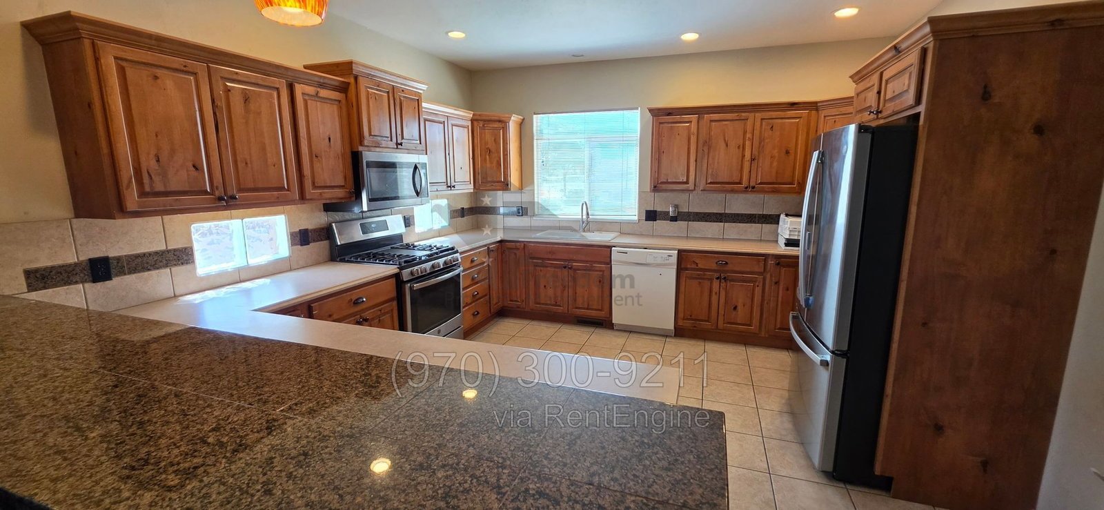 Beautiful spacious 2 Bedroom 2 Bath Townhome property image