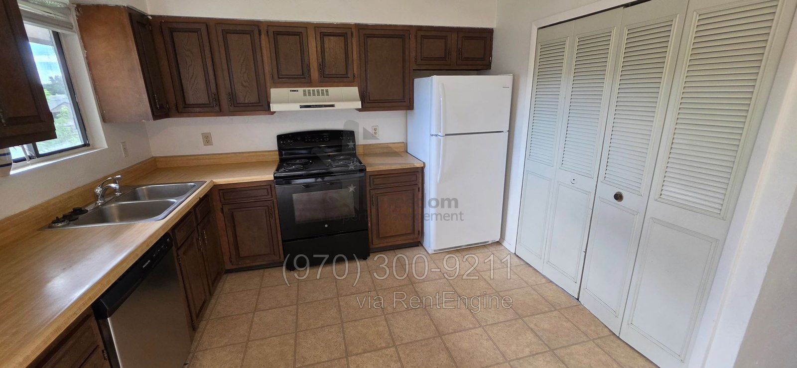 AVAILABLE NOW!  - 2nd Floor Apartment with shared grassed backyard property image