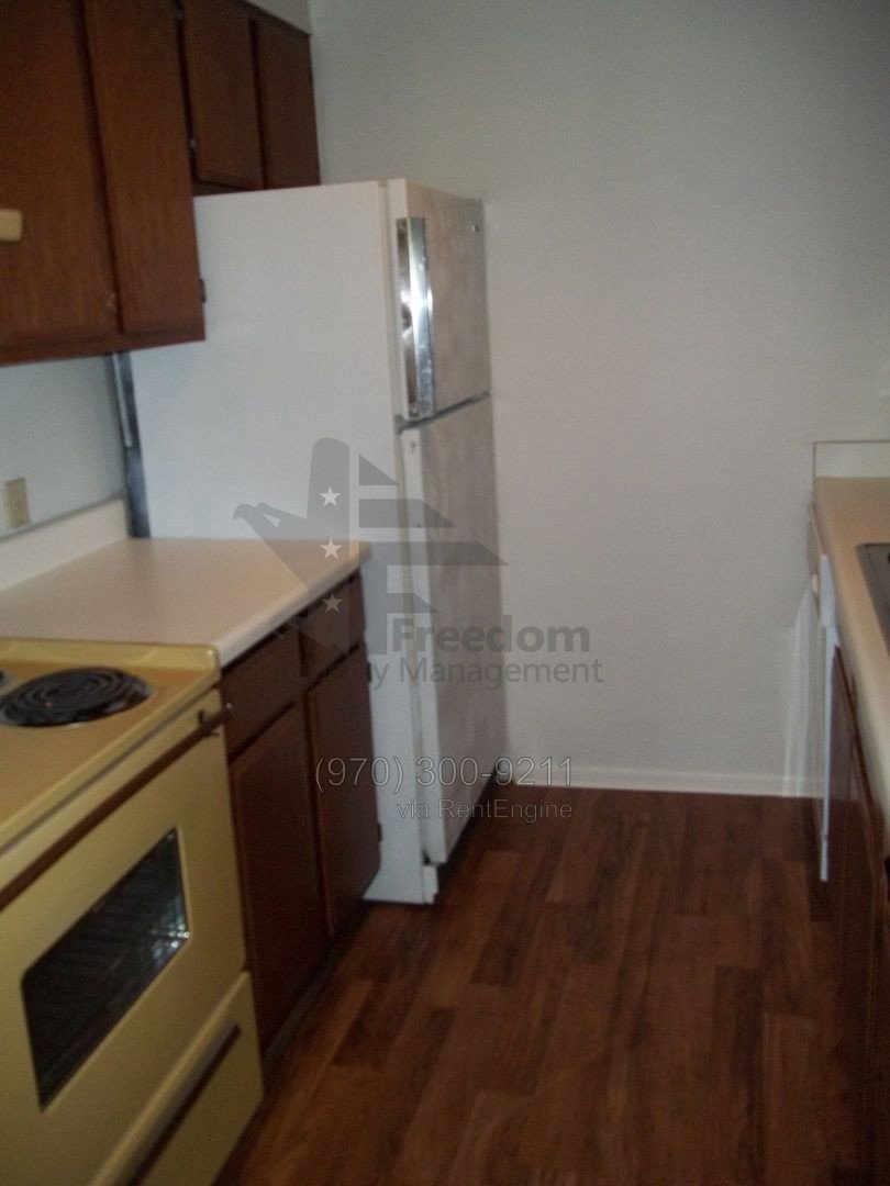 Near Hospital and CMU 2 Bedroom 1 Bath Apartment property image