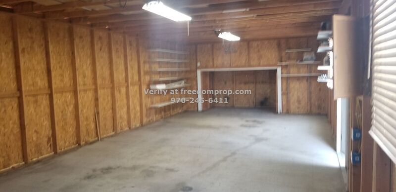 Centrally located 3 Bedroom 1 3/4 Bath with oversized 1 car garage/workshop property image