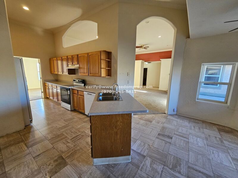 Whitewater living with lots of open space property image