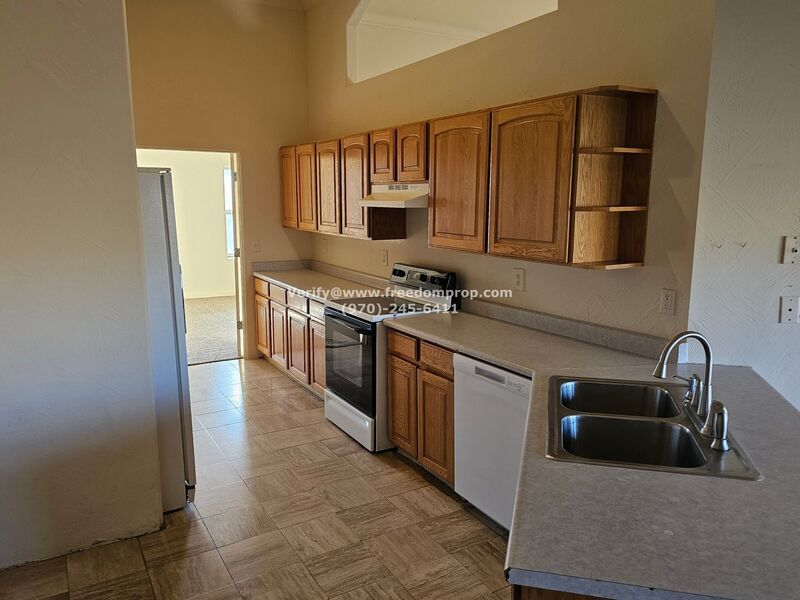 Whitewater living with lots of open space property image