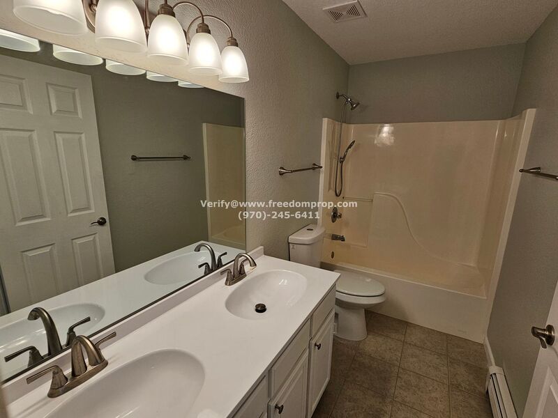 Large corner lot and Newly Updated!!! - 3 Bedroom 2 Bath House property image