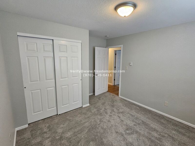 Large corner lot and Newly Updated!!! - 3 Bedroom 2 Bath House property image