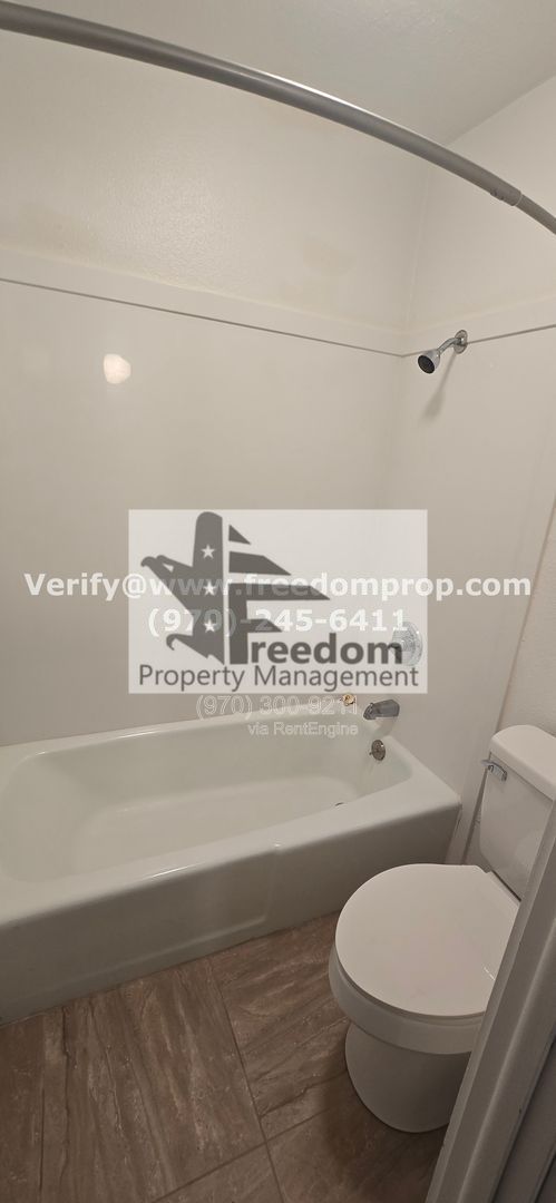ALL UTILITIES PAID Garden level 2 bed 1 bath property image
