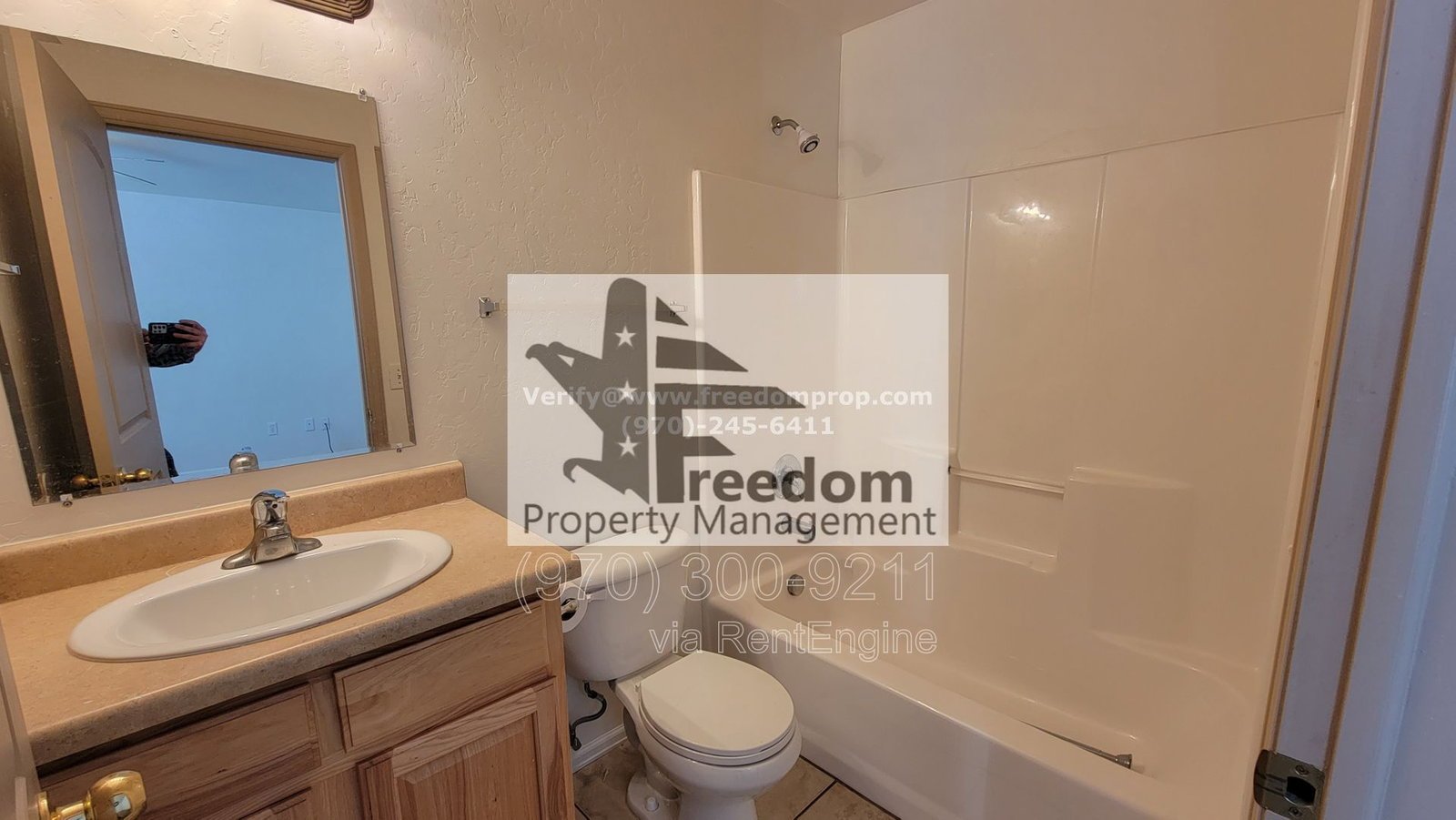 3 Bedroom 2 Bath Duplex! - With Central AC property image