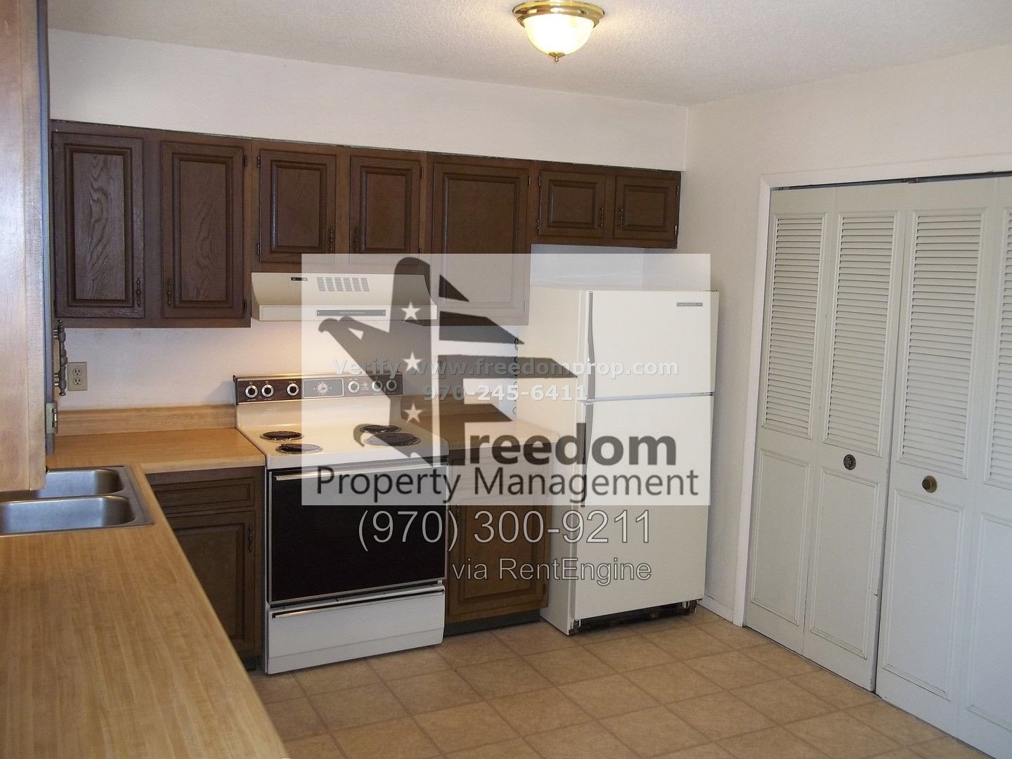 Well maintained - 2 Bedroom 1 Bath 2nd Floor Apartment property image