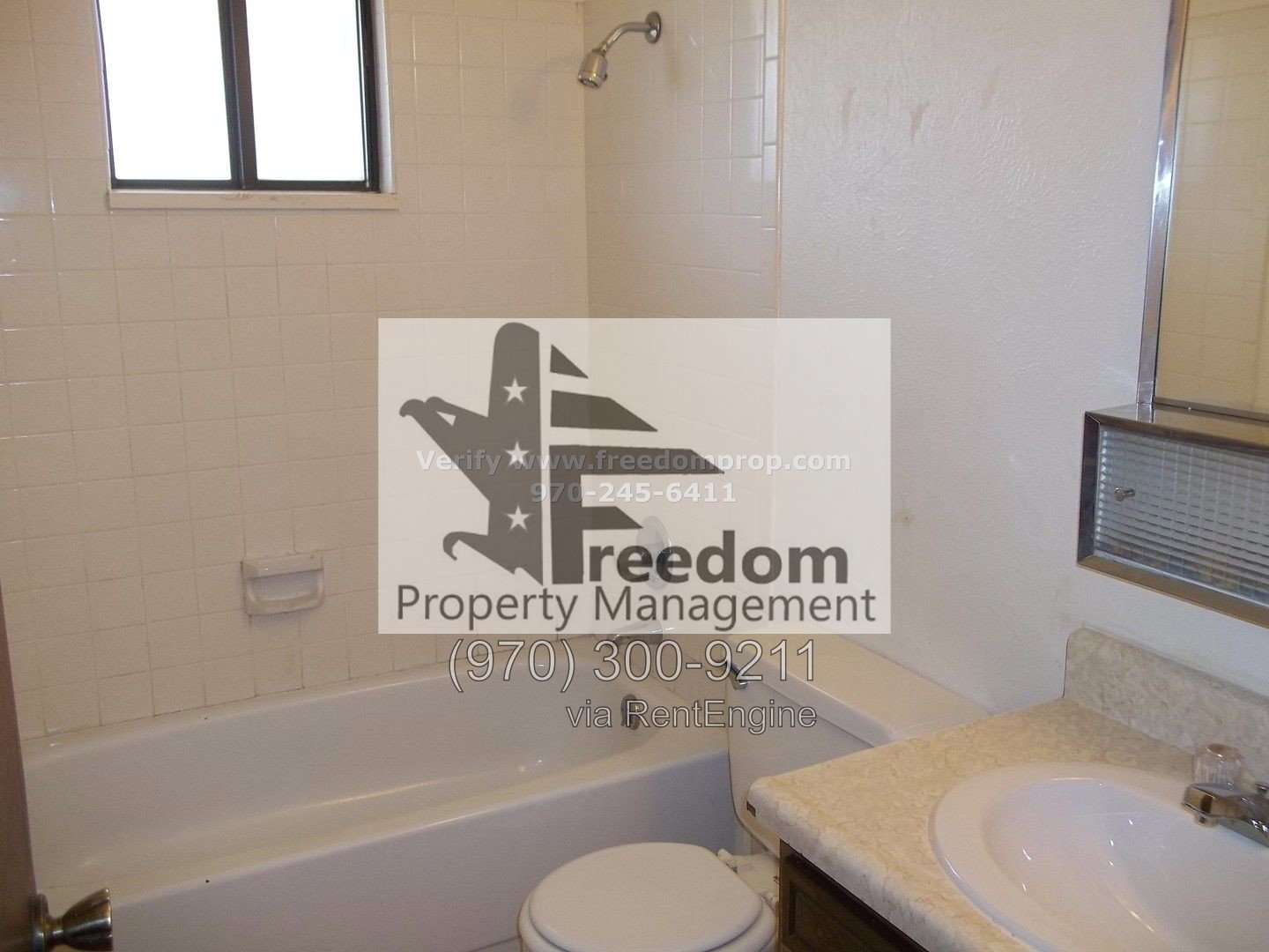 Well maintained - 2 Bedroom 1 Bath 2nd Floor Apartment property image