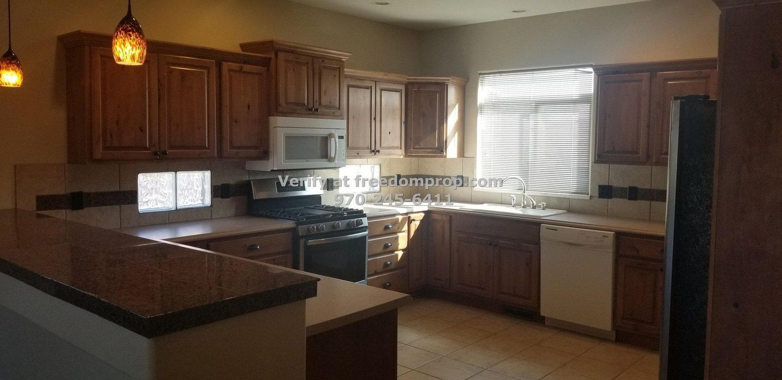 Just Like New!!  Beautiful 2 Bedroom 2 Bath Townhome property image